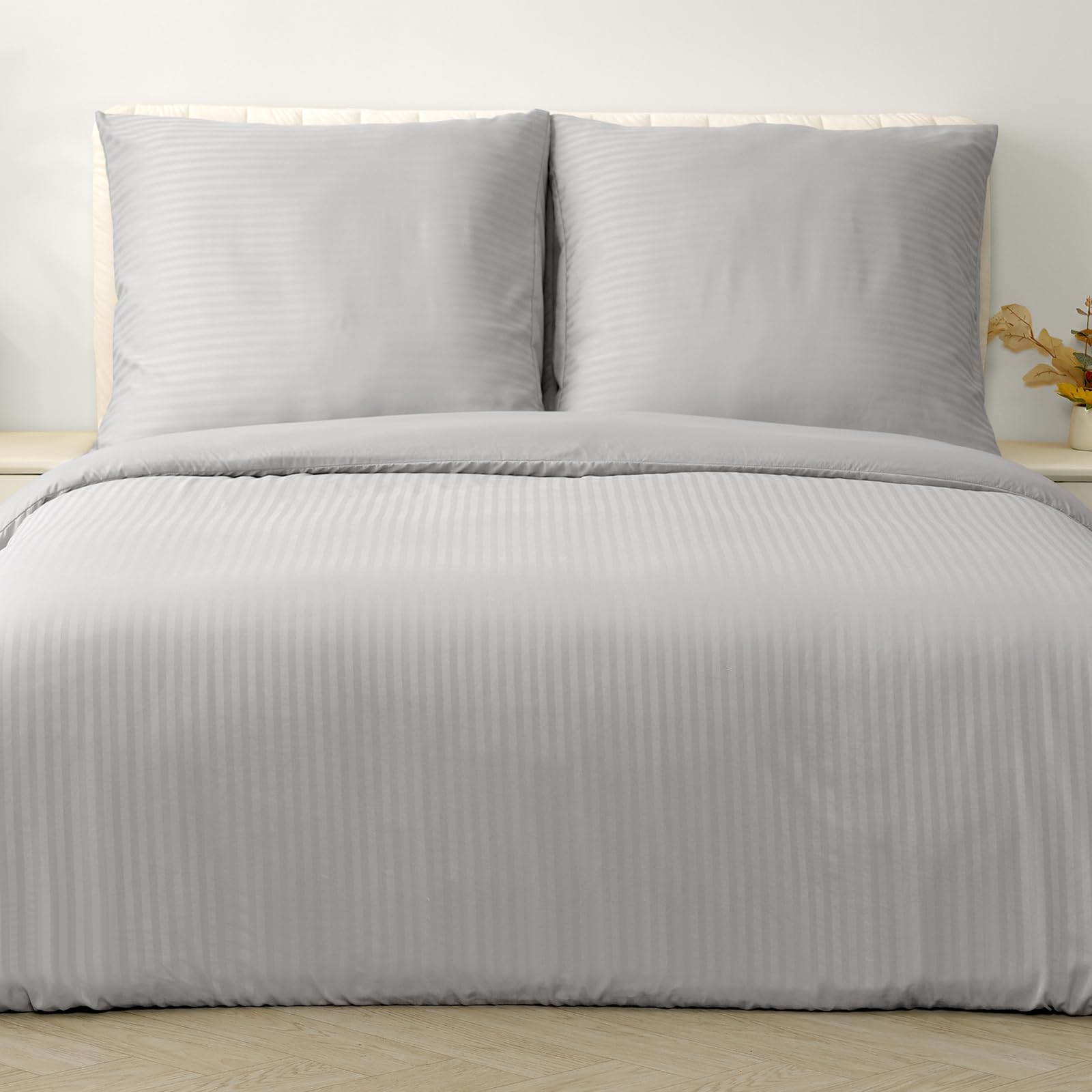Good Nite Bed Linen Sets 240 x 220 cm Grey Striped Microfibre Bed Linen 240 x 220 cm + 2 Pillowcases 80 x 80 cm Bed Linen with Zip (Grey, 240 x 220 cm + 80 x 80 cm x 2)