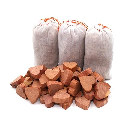 Yizhet Zedernhölzer Mottenschutz Set,50er Pack Mottenschutz Herzen aus Zedernholz, 3er Pack Zedernholz Duftsäckchen