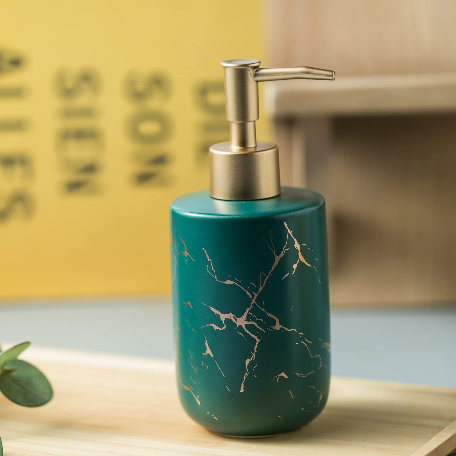 Gold Soap Dispenser with Marbling for Bathroom Ceramics Hand Soap Dispenser with Golden Veins for Shower Decorable Soap Pump Dispenser, 300ML. (Green)