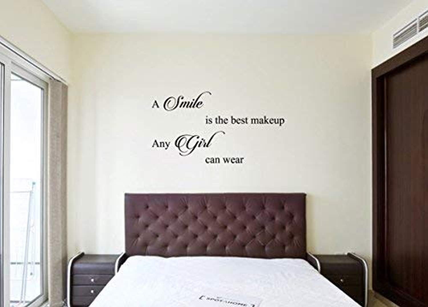 Vinyl Wall Decal A Smile is The Best Makeup Any Girl Can Wear Logo Vinyl Decor Sticker Mural Art Print TT7330