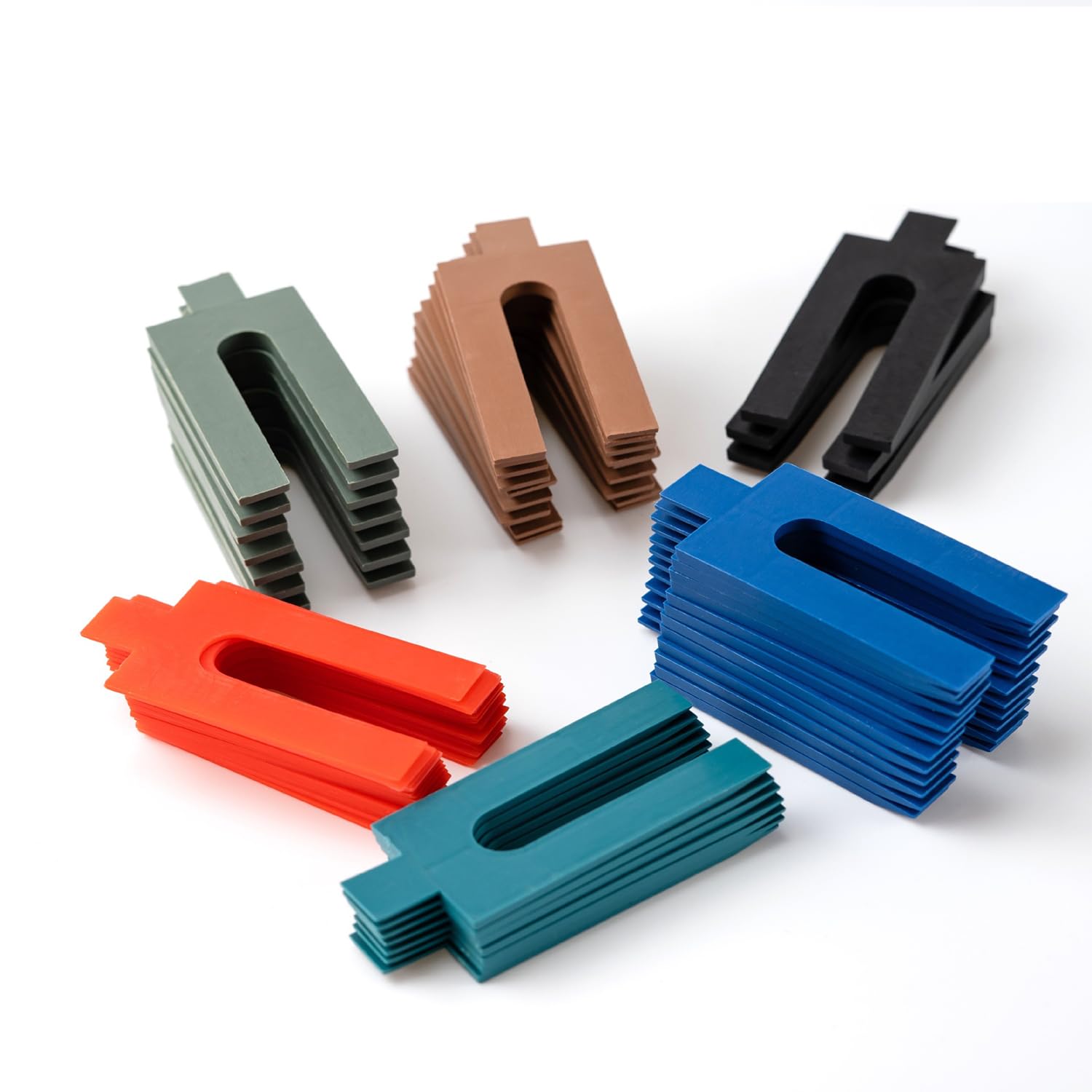 BRITECO 100pc Assorted Plastic Packers - 6 Sizes 1mm to 6mm, Colour Coded and Easy to Fit, Durable Packing Spacers Set for Battens, Window Frame Fixing, and Spacing