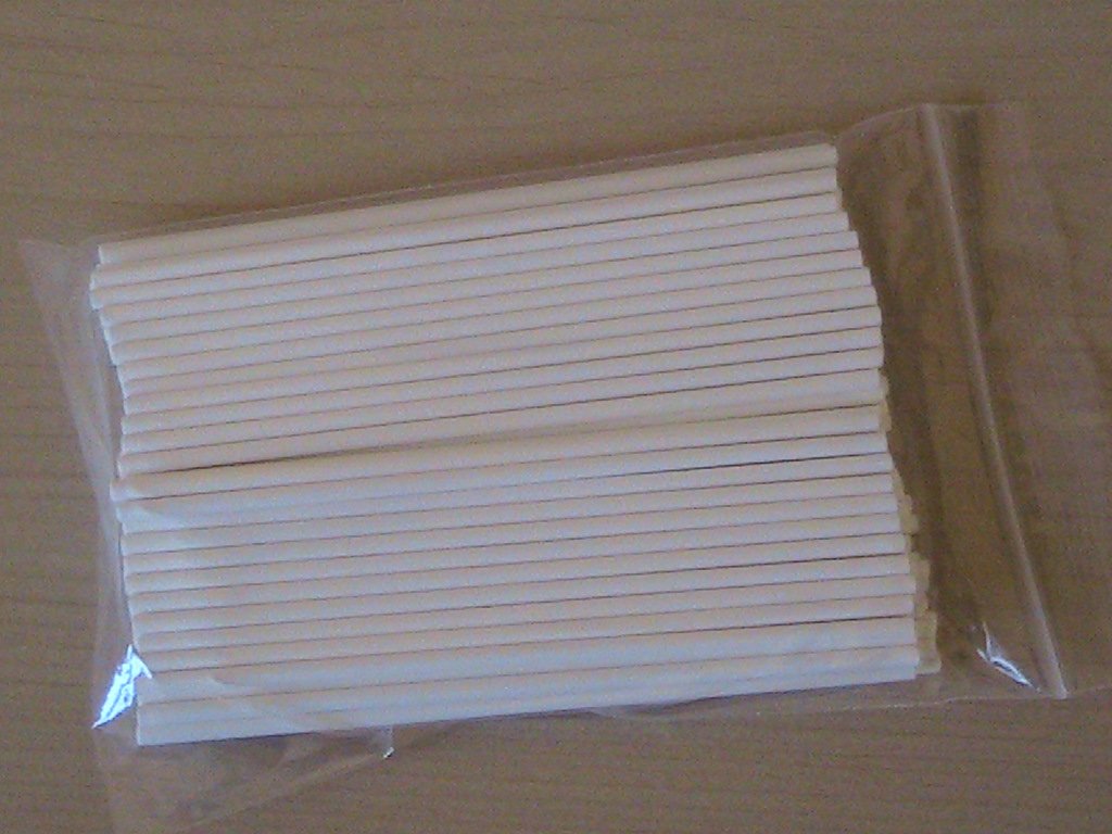 100 x Carlton 202mm (8 inch) Long White Paper Lollipop Sticks Cake Pops Craft or Cookie Sticks