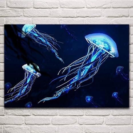 Amazon Co Jp クラゲ美しい輝く水中メデューサ動物リビングルーム家の壁の芸術の装飾ポスタープリントキャンバス写真 60x90cm 23 6x35 4インチ いいえフレーム ホーム キッチン