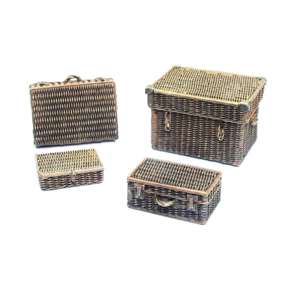 Vallejo Scenics - 1:35 Wicker Suitcases