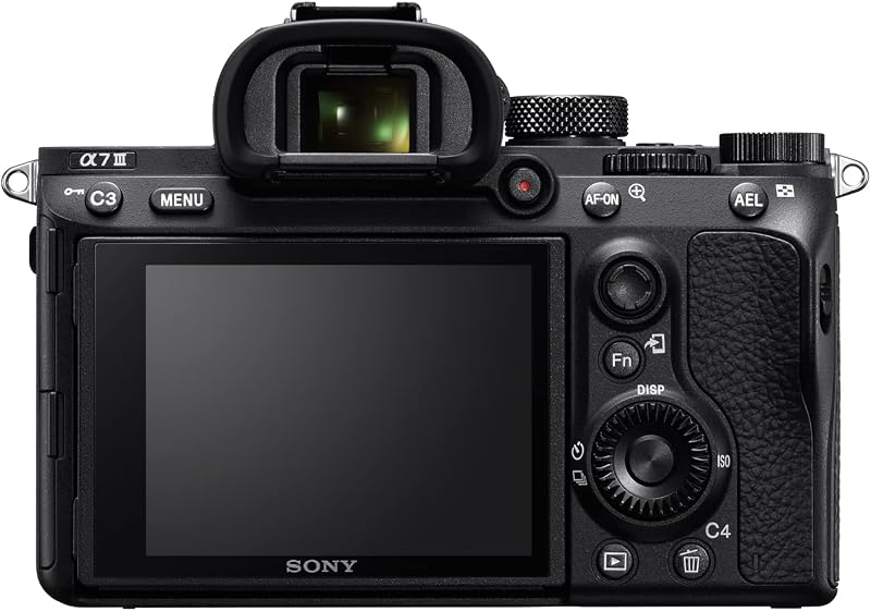 Alpha 7 III Fotocamera full frame con obiettivo 28-70 mm – 24,2 MP, video 4K, autofocus veloce da 0,02 s, scatto continuo da 10 fps, stabilizzazione a 5 assi, ideale per foto e video