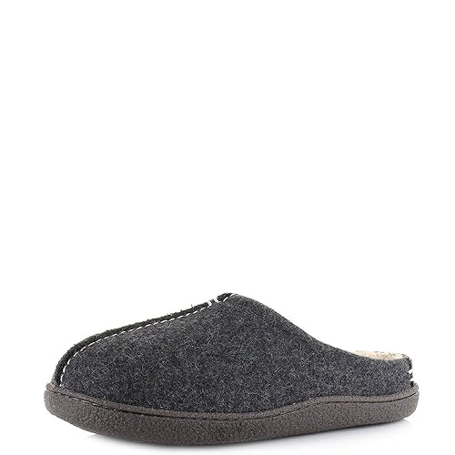 clarks relaxed style slippers