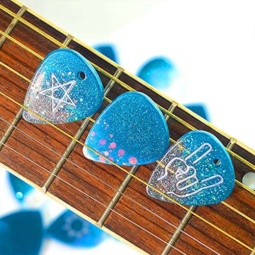 13Pcs Guitar Musical Pick Resin Mold, Triangle Pick Resin Mold Resin Cast Silicone And Guitar Pick Box Mold, Music Accessories Epoxy Resin Mold, With 10Pcs Golden Keychain, Necklace, Decoration (Guitar Pick Mold)