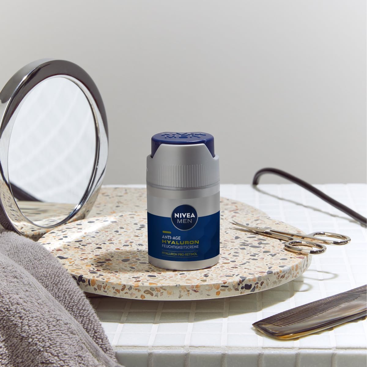 NIVEA MEN Anti-Age Hyaluron Feuchtigkeitscreme, Gesichtspflege für Männer mit Hyaluron, Pro-Retinol und LSF 15, Gesichtscreme für 24h Feuchtigkeit und sichtbare Faltenmilderung (50 ml) 6