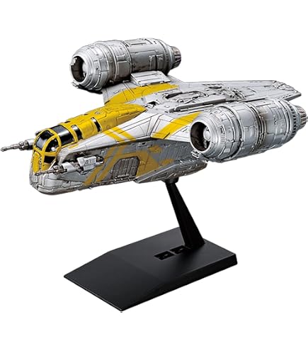 Amazon.com: Revell 01213 Razor Crest Bandai (Click System) 1:220