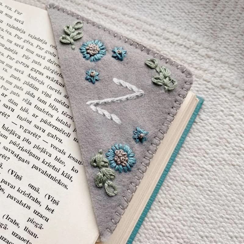 Litthing Hand Embroidered Corner Bookmark, 26 Letters Personalised Seasons Felt Triangle Bookmarks Gifts for Book Lovers Men Women