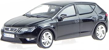 Seat Leon Fr 13 Model Car 1 43 Amazon De Spielzeug