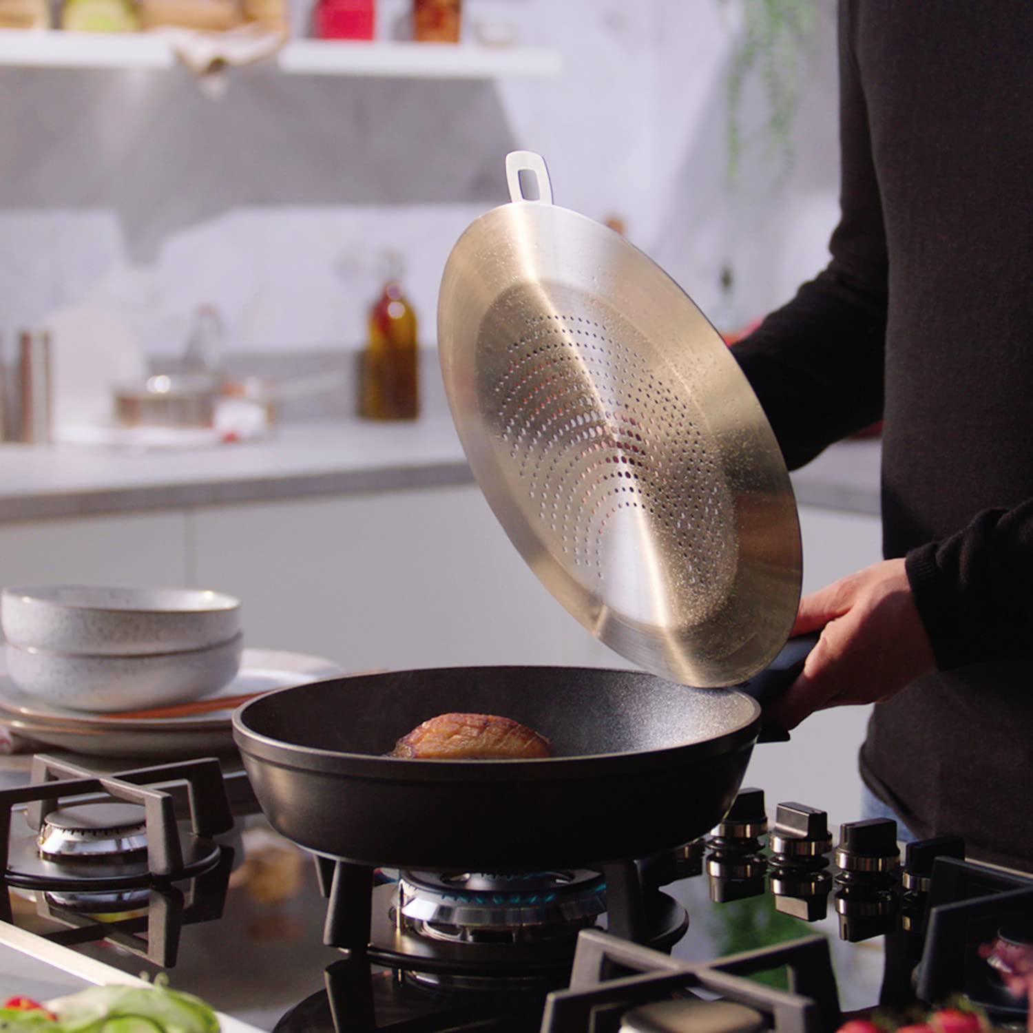 Fissler Adamant Comfort/Bratpfanne 28 cm – Aluminium-Pfanne Made in Germany, kratzfest & antihaft-beschichtet, robust, Induktion geeignet 6