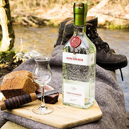 Schladerer Obstwasser, edler Obstbrand aus dem Schwarzwald, mild und klar mit Fruchtnoten sonnengereifter Früchte aus… – Bild 4