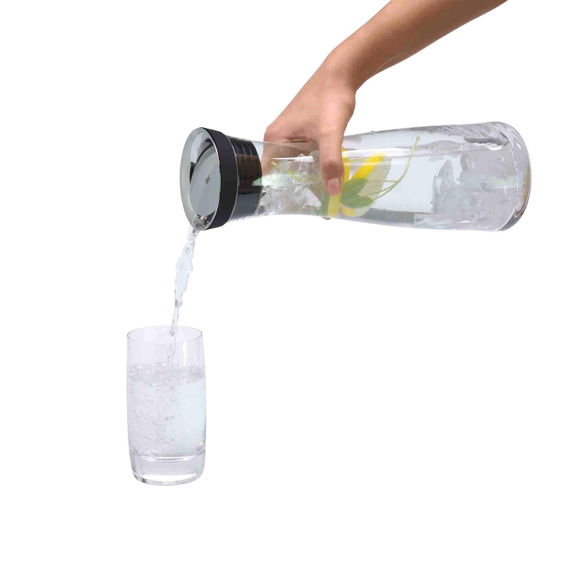 WMF Basic Wasserkaraffe aus Glas, 1 Liter, Glaskaraffe mit Deckel, Silikondeckel, CloseUp-Verschluss 9