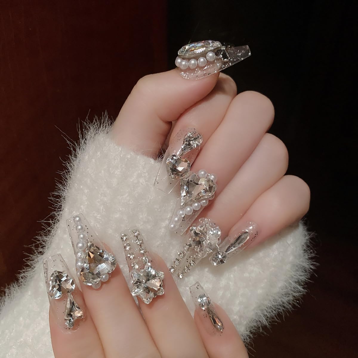 Photo 1 of 24Pcs Medium Press on Nails Large 3D Rhinestones Artificial Nails White Fake Nails Glossy False Nails Pearl Press on False Nails Handmade Manicure Designed for Beautiful Women Glitter