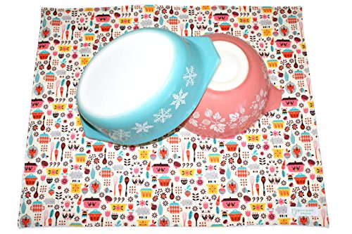Dish Drying Mat - Pet Placemat - Appliance Mat - Kitchen Mat - Retro Kitchen Print on Cream - 16"x20"