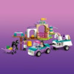 LEGO Friends Horse Training and Trailer Building