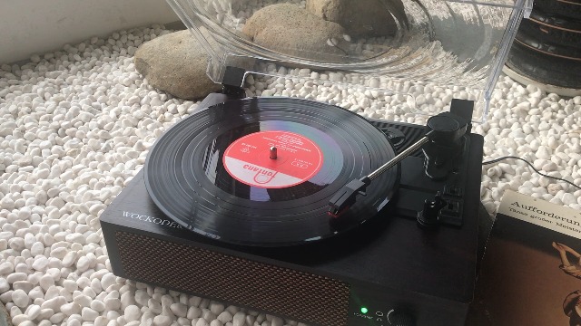 6 Portable+Bluetooth+Belt+Drive+Turntable+Style+Brown