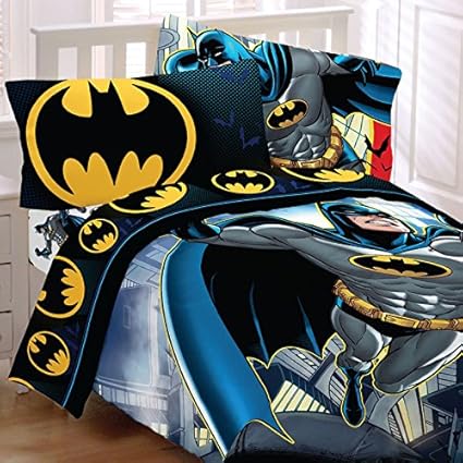 Amazon Com Batman Full Bedding Set Rooftop Superhero Comforter