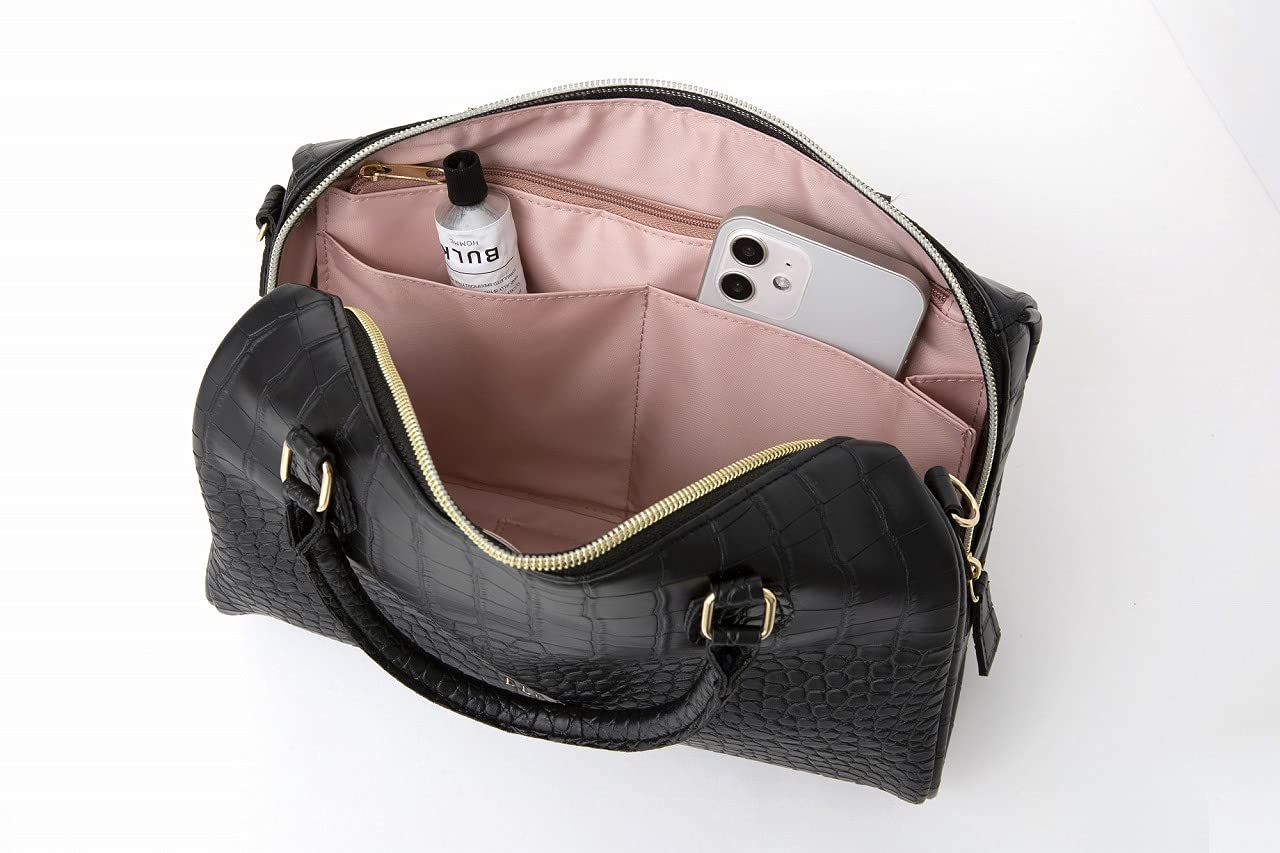 【エルミーレ ムック本 2021】くすみピンクの裏地に内ポケット2つ