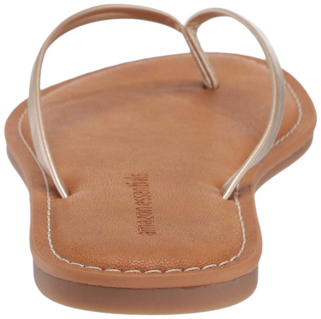 Amazon Essentials Women's Thong Sandal - Image 3