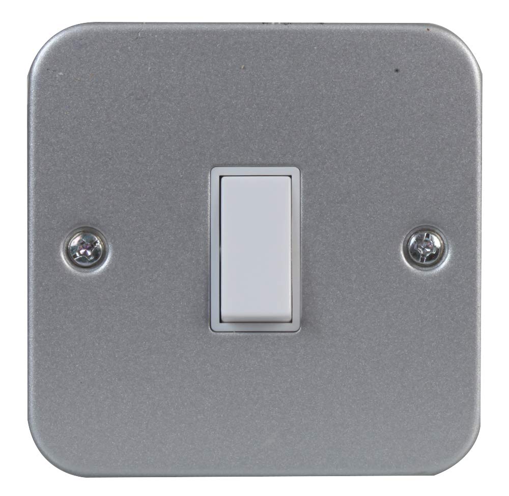 PRO ELEC PELB1568 Metalclad 1 Gang 2‑Way Light Switch – BS EN60669 Compliant