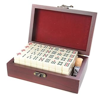 Attica Mahjong / Majiang travel set, game pieces made of white ivory imitation, in fine wood casket