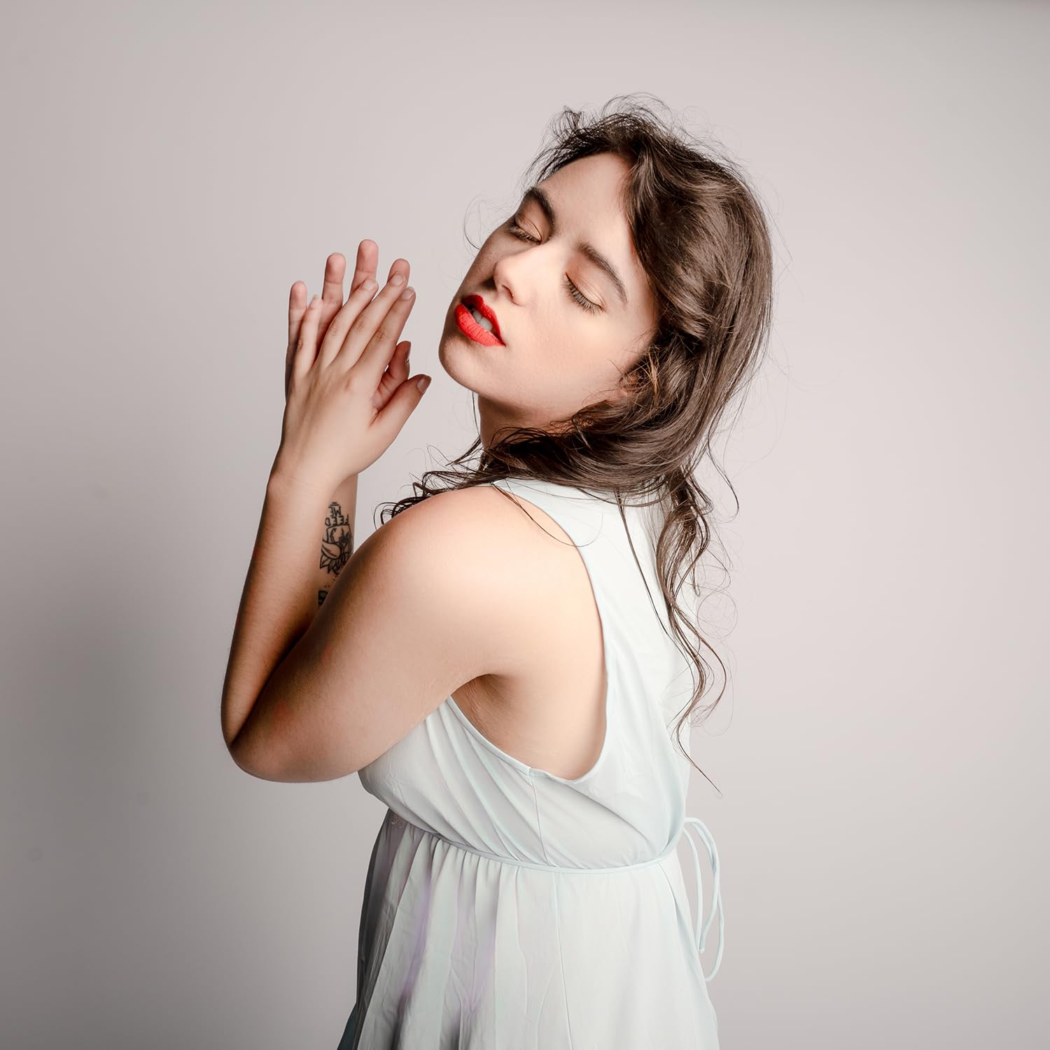 Kate Seamless Paper Backdrop for Photography White Photo Backdrop Paper (106.8''x32.8' Arctic White)