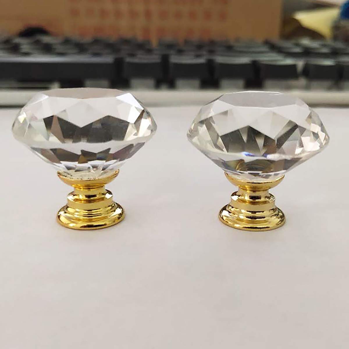 30mm Crystal Glass Door Knobs Diamond Cut Drawer Pull Handles with M4*22mm Screws for Cupboard Cabinet Wardrobe Home Decorating Gold Base Transparent