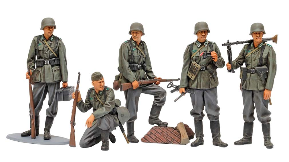 Tamiya 1/35 German Infantry Set (Mid WWII) - Unpainted Figures # 35371