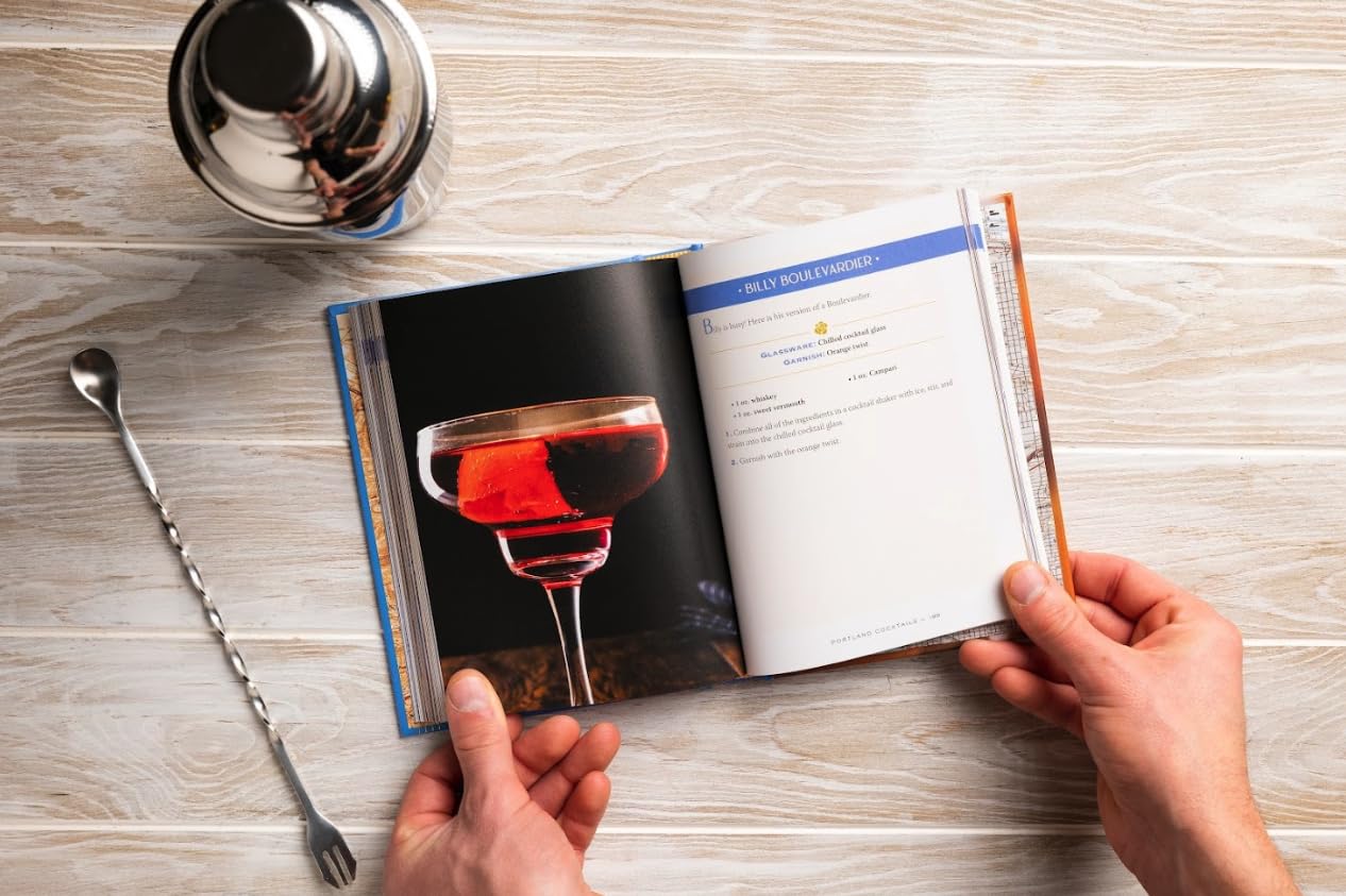 Portland Cocktails: An Elegant Collection of Over 100 Recipes Inspired by the City of Roses (City Cocktails)