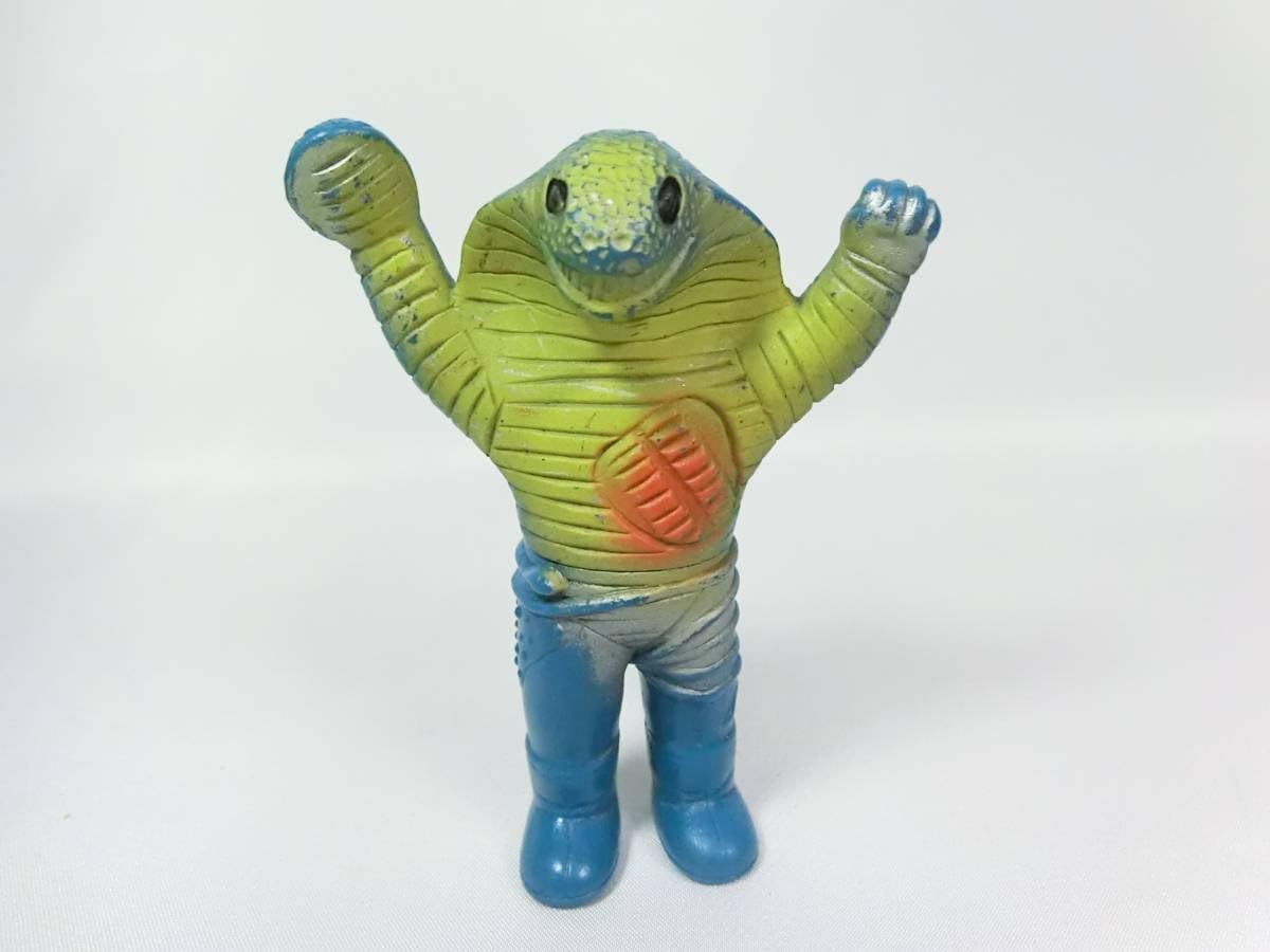 珍品 ポピー ミニ ソフビ 仮面ライダーv3 マシンガンスネーク バンダイ アニメ 萌えグッズ 通販 Amazon