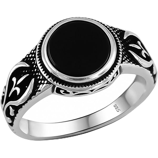 Zilveren ring gezet met grote brede ovale zwarte Onyx 18 mm | Zilveren