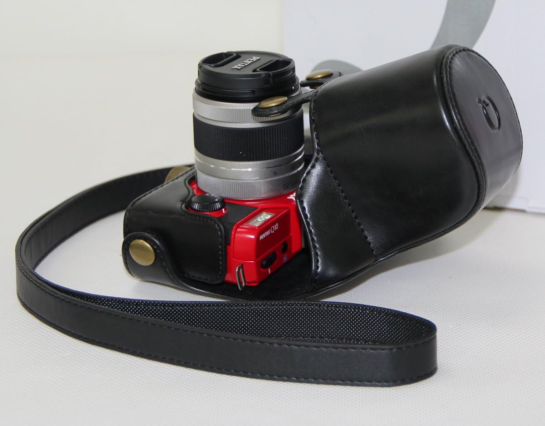 15 mm Lens MegaGear Ever Ready Black Leather Camera Case for New Pentax