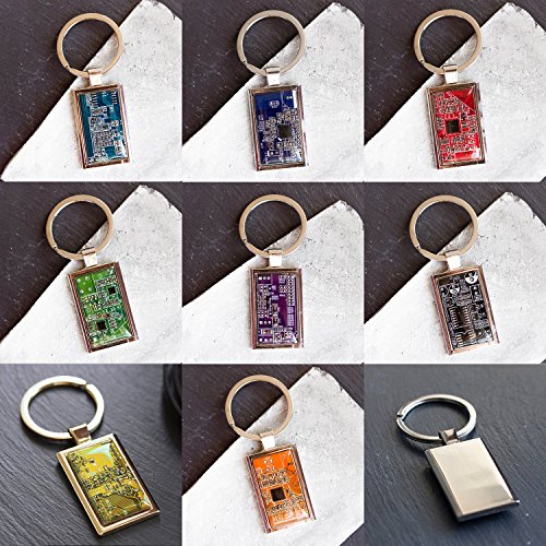Green circuit board keychain, gift for computer geek - Thumbnail 3