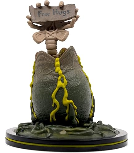 Amazon.com: QMx Predator Shiftsuit Variant Q-Fig Max Elite : Toys