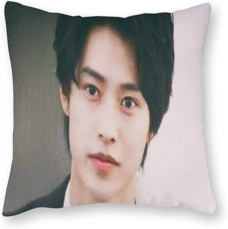 Amazon 山崎賢人人気 アニメ漫画 ポリエステル枕カバー両面印刷 正方形 枕カバー 寝具 車やソファー 背当て かわいい 萌え 部屋 装飾 枕カバー ピローケース オンライン通販