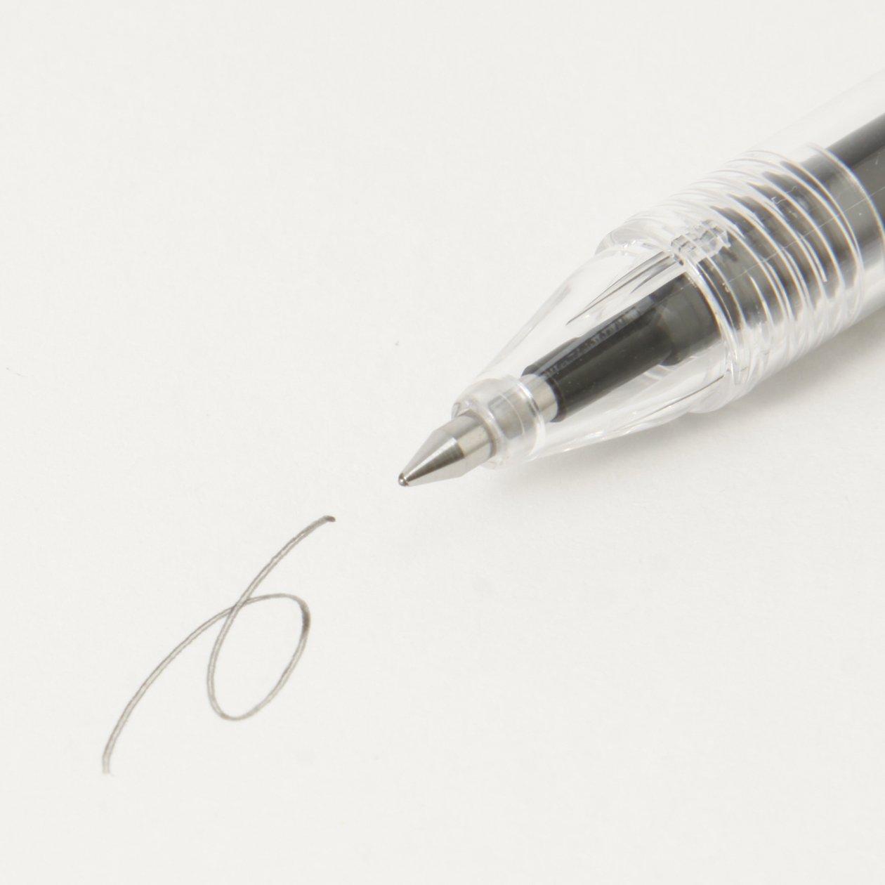 MUJI Erasable Ballpoint Pens 0.5mm Black 5pcs by MUJI Stylos à bille