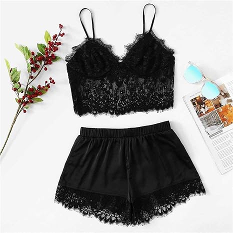 ropa interior negra encaje