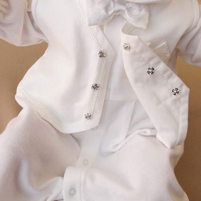 Amazon Co Jp 日本製 お宮参り 蝶ネクタイ キャップお帽子 男の子 セレモニードレス ベビードレス ソックス付き3点セット 夏物素材 お 帽子 靴下付き3点セット 服 ファッション小物