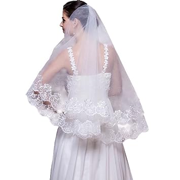 Amazon Com Bride 1 5m White One Layer Lace Veil Big Name Red Long