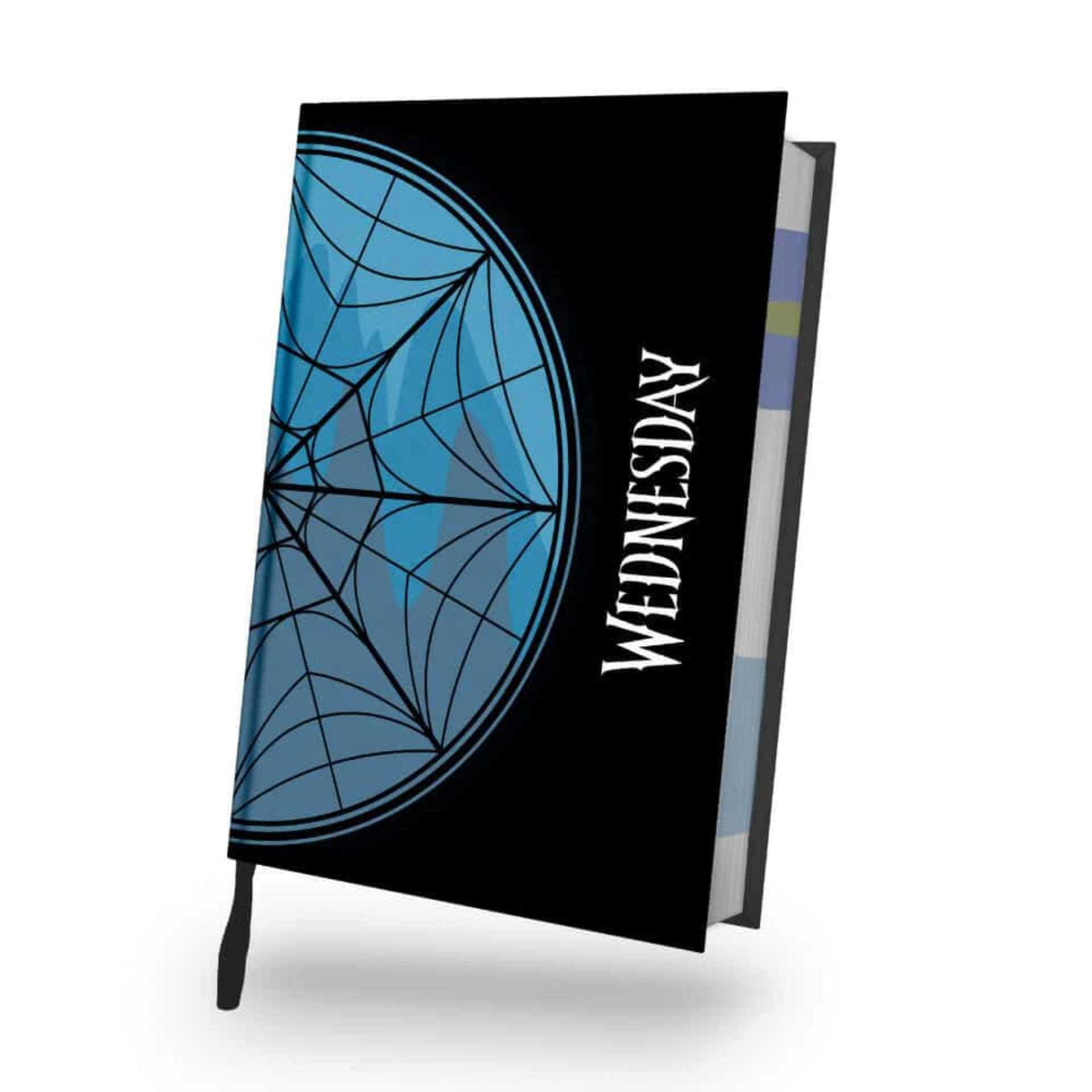 SIHIR DUKKANI Netflix - Mercredi - Cahier A5 - Fenêtre colorée