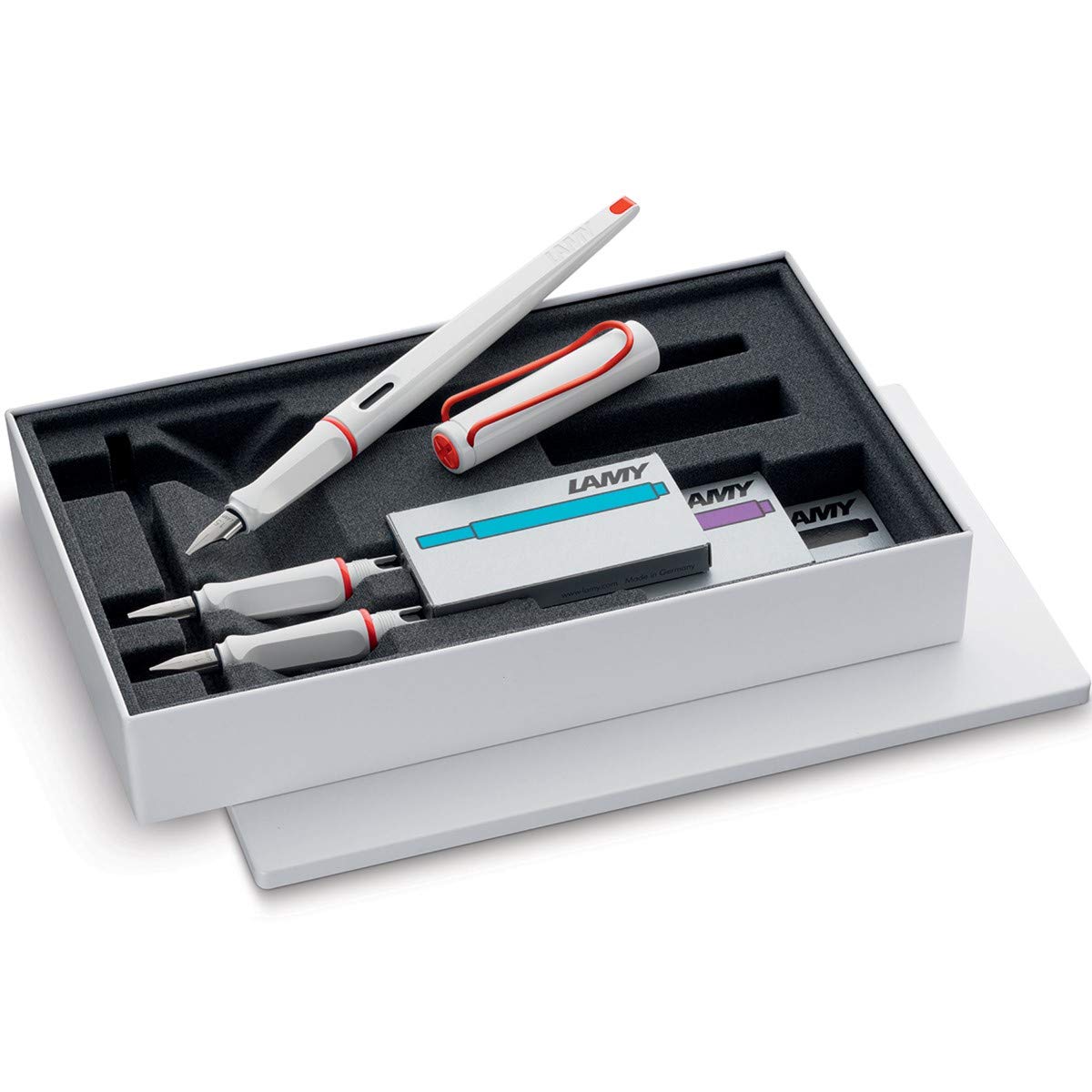 Lamy Safari 036 Fountain Pen - Modern Fountain Pen in Pastel Blue with Ergonomic Handle and Timeless Design - Nib Size M