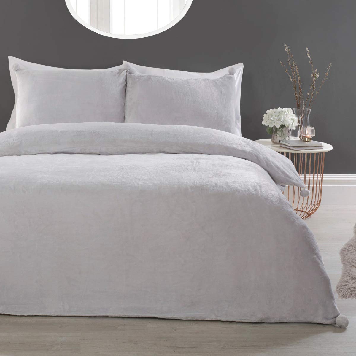 Sleepdown Pom Pom Silver Fleece Warm Cosy Super Soft Easy Care Plain Flannel Duvet Cover Quilt Bedding Set with Pillowcases - Super King (260cm x 230cm), 5056242754343