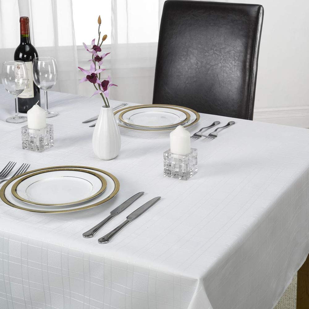 Emma Barclay Chequers - Jacquard Table Cloth in White - 60x84 (152x213cm)