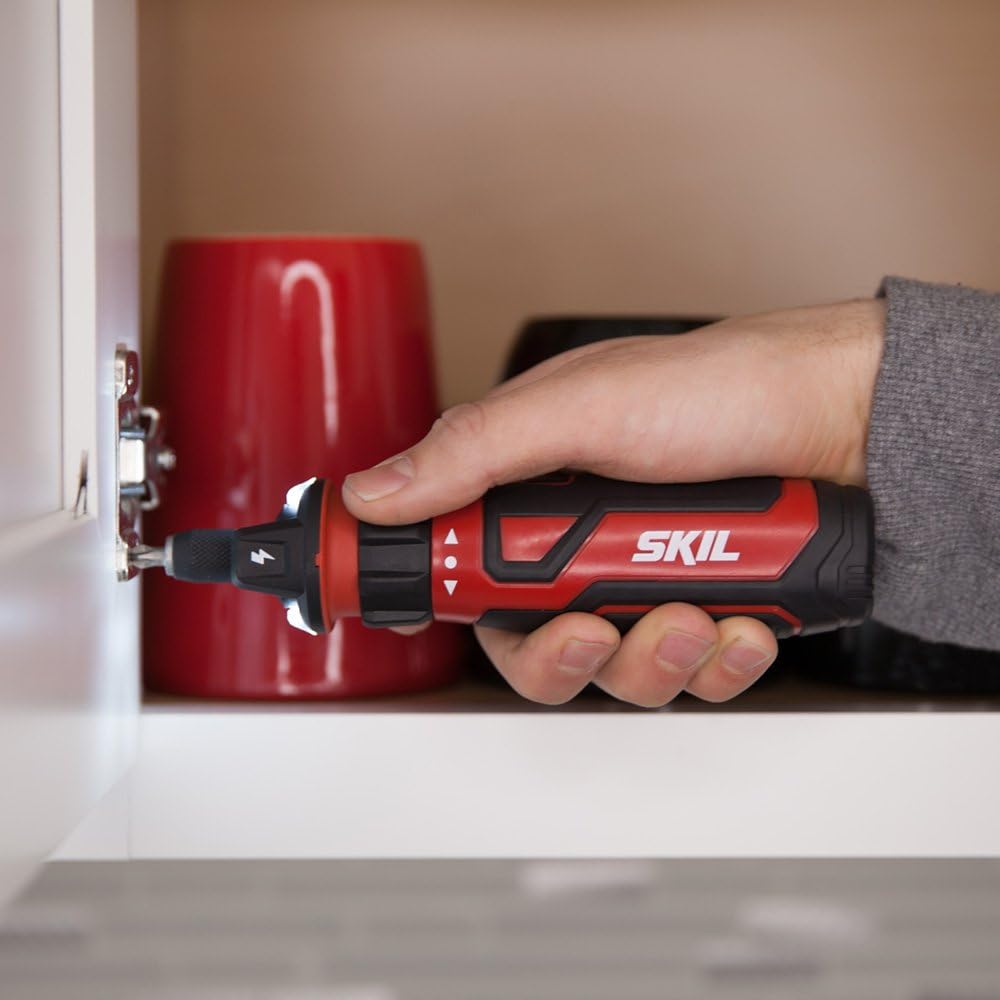 SKIL Rechargeable 4V Cordless Screwdriver with Circuit Sensor Technology, Includes 9pcs Bit, 1pc Bit Holder, USB Charging Cable - SD561201 - - 