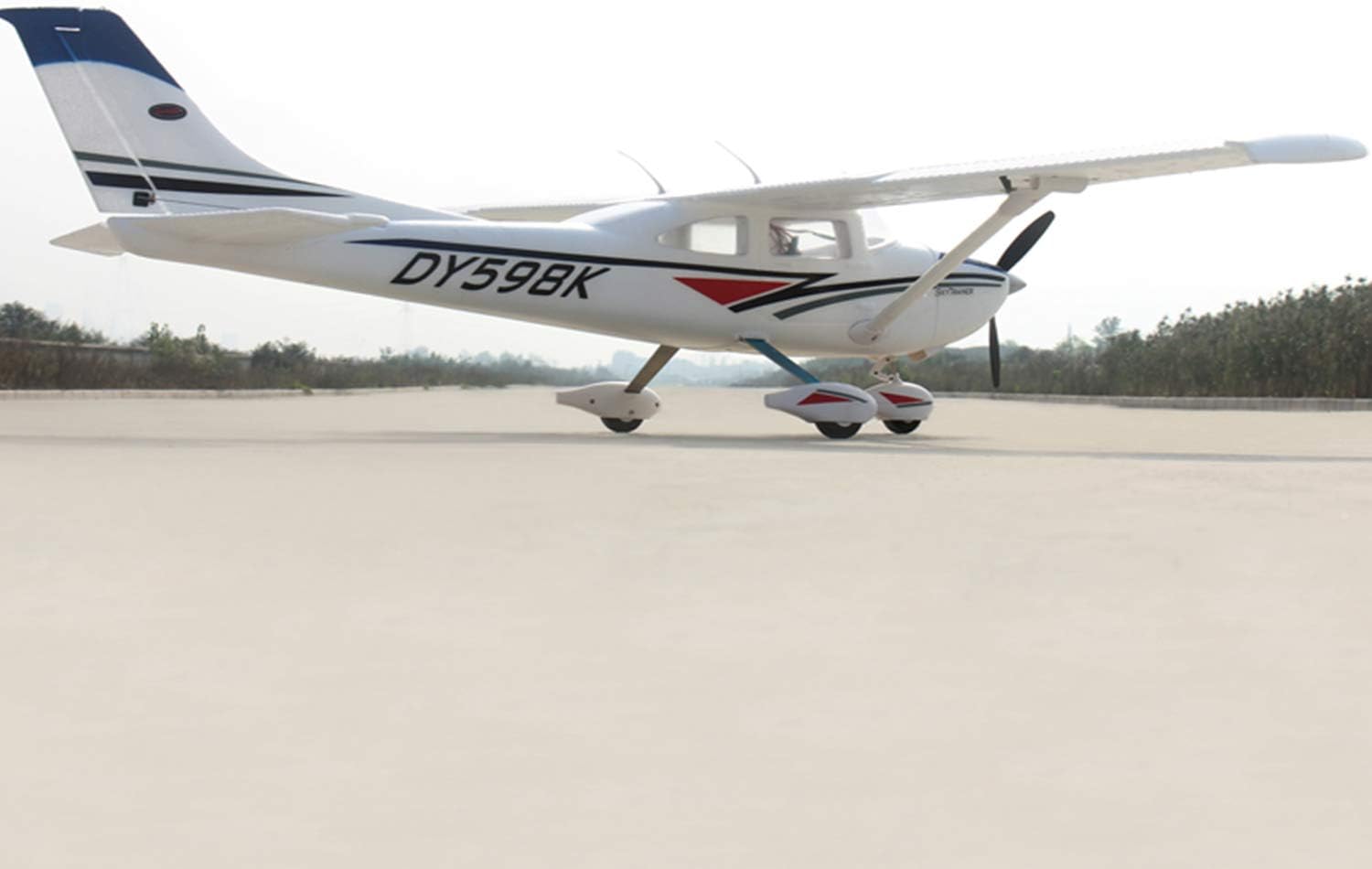 dynam cessna 182