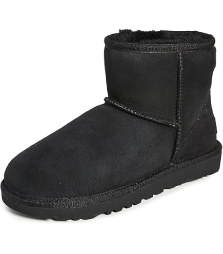 Amazon.com | UGG Women's Classic Maxi Toggle Boot, Black, 5