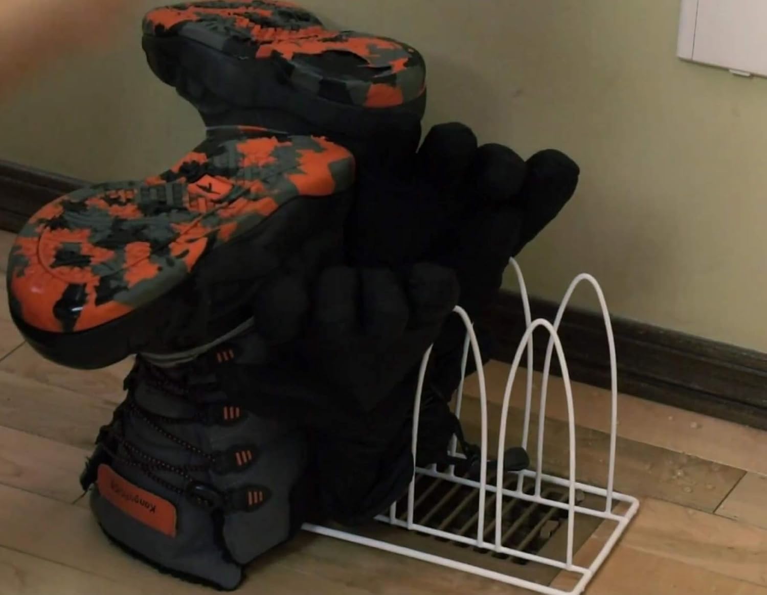 Deal Bonanza Gloves - Hats - Mitten and Boot Drying Rack: Home & Kitchen