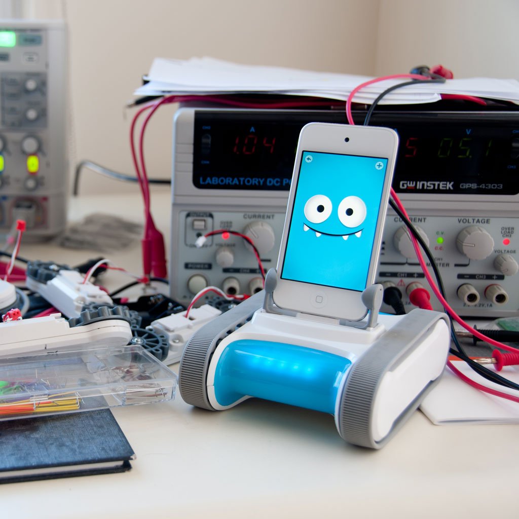 Romotive Romo Smartphone Robot Review